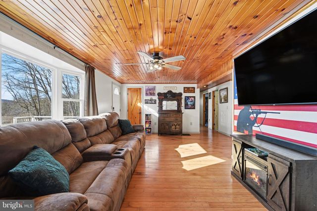 161 WINDY HILL RD, Duncannon, PA 17020