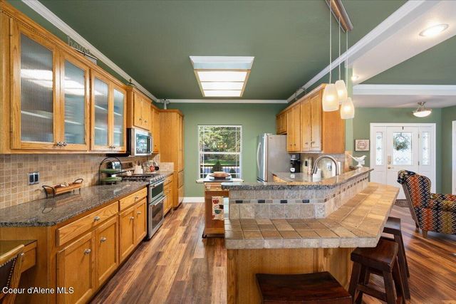 12975 N Ferndale Dr, Hayden, ID 83835