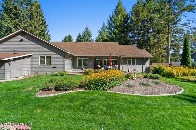 12975 N Ferndale Dr, Hayden, ID 83835