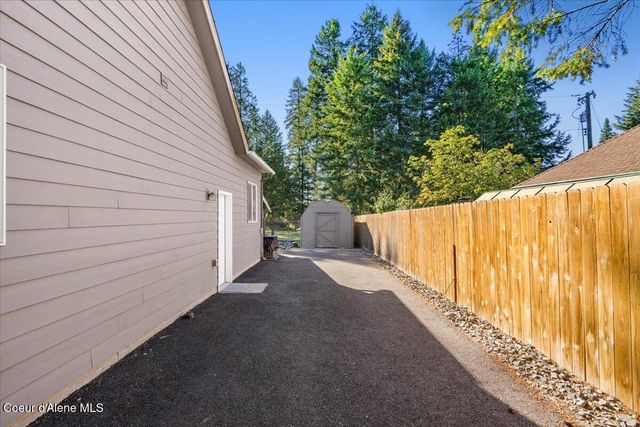 12975 N Ferndale Dr, Hayden, ID 83835