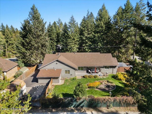 12975 N Ferndale Dr, Hayden, ID 83835