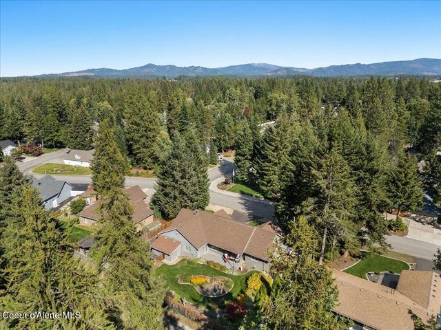 12975 N Ferndale Dr, Hayden, ID 83835