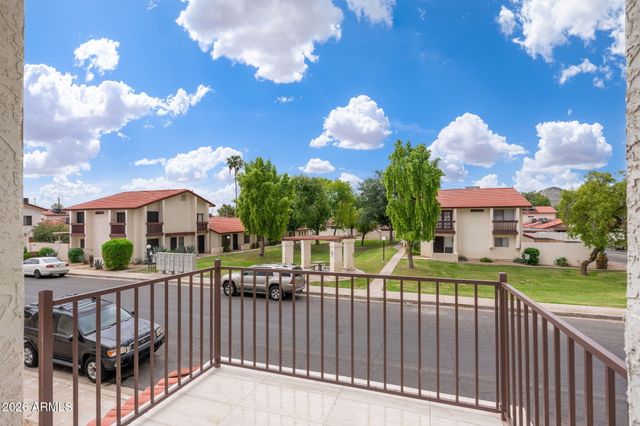 2832 E WALTANN Lane 1, Phoenix, AZ 85032