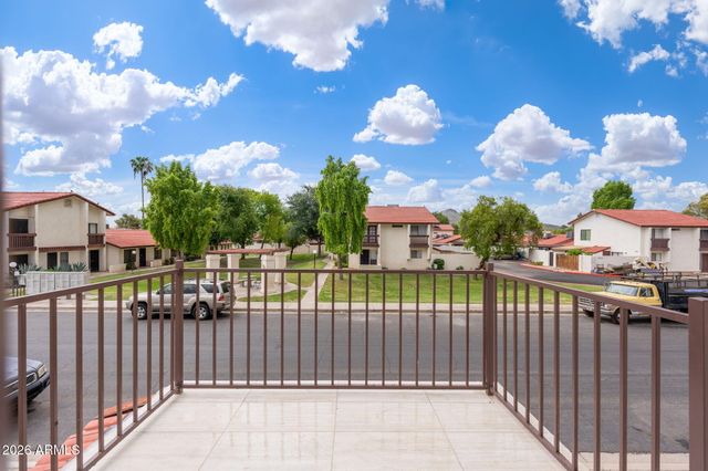 2832 E WALTANN Lane 1, Phoenix, AZ 85032