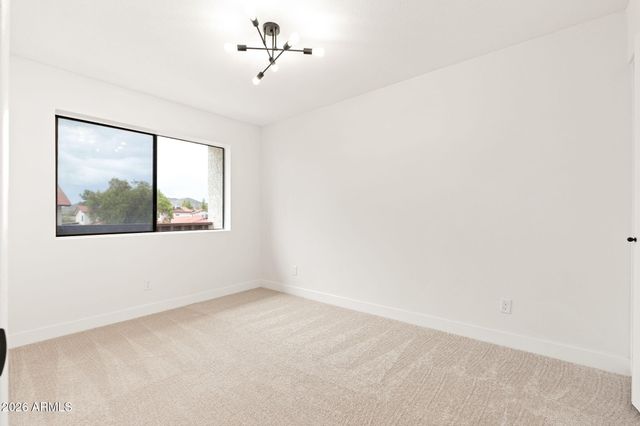 2832 E WALTANN Lane 1, Phoenix, AZ 85032