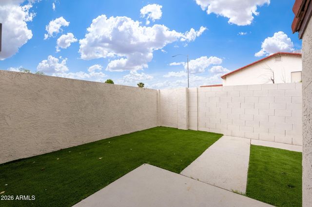 2832 E WALTANN Lane 1, Phoenix, AZ 85032
