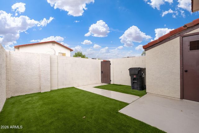 2832 E WALTANN Lane 1, Phoenix, AZ 85032