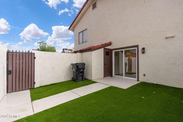2832 E WALTANN Lane 1, Phoenix, AZ 85032