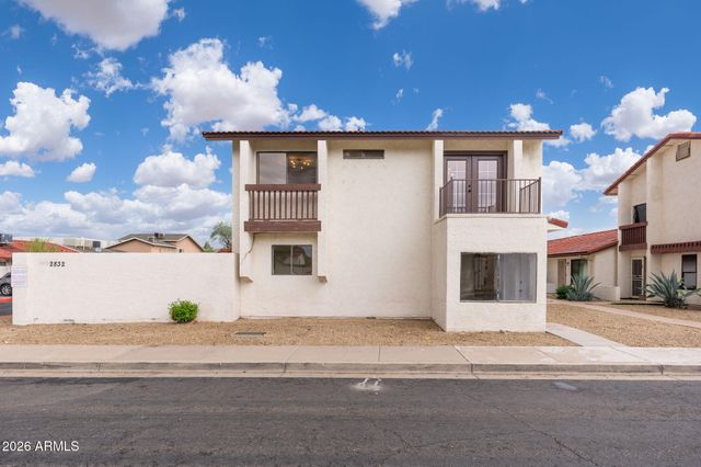 2832 E WALTANN Lane 1, Phoenix, AZ 85032