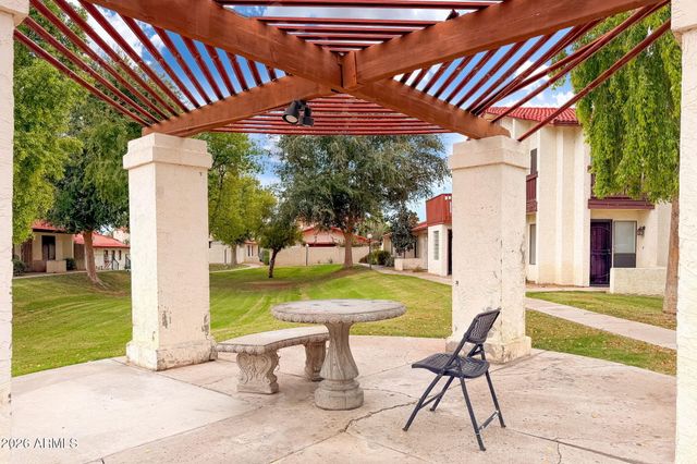 2832 E WALTANN Lane 1, Phoenix, AZ 85032
