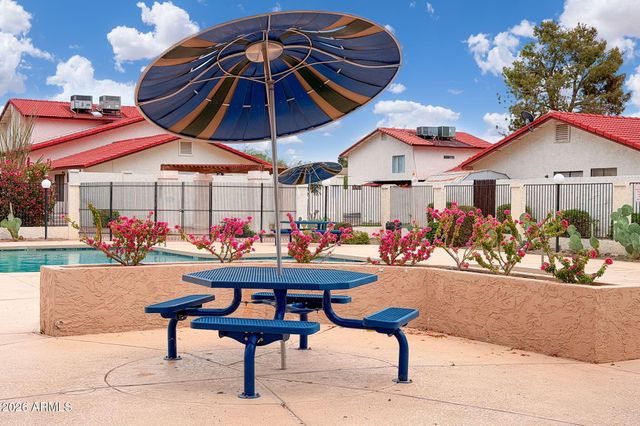 2832 E WALTANN Lane 1, Phoenix, AZ 85032