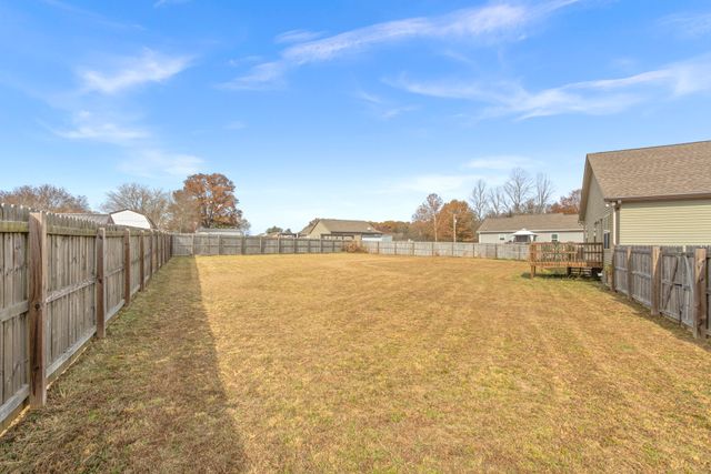 77 Shawna Ln, Hillsboro, TN 37342