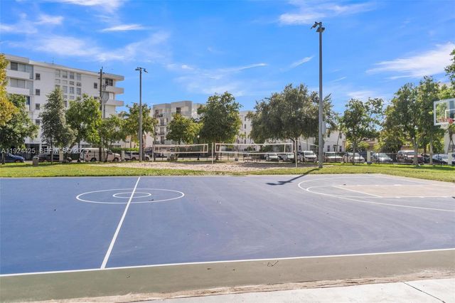 8080 Tatum Waterway Dr 25, Miami Beach, FL 33141