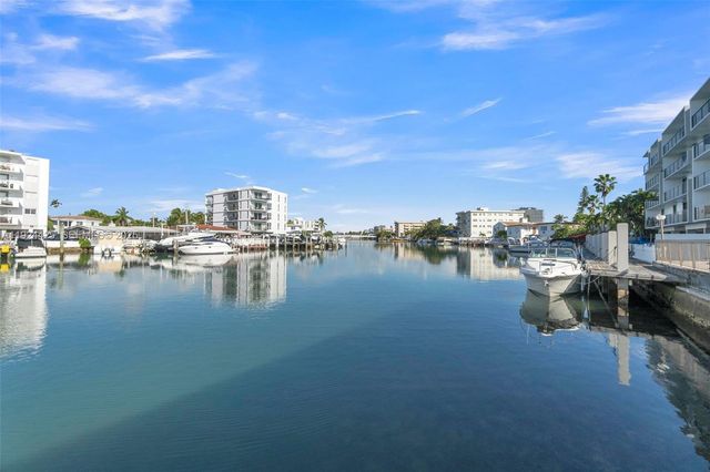 8080 Tatum Waterway Dr 25, Miami Beach, FL 33141