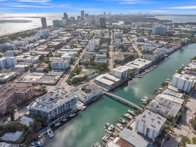 8080 Tatum Waterway Dr 25, Miami Beach, FL 33141