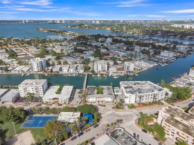 8080 Tatum Waterway Dr 25, Miami Beach, FL 33141