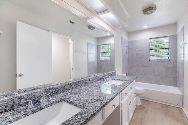 1620 Brown Trail, Hurst, TX 76054