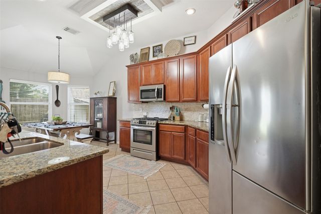 2121 Sugar Hill Drive, Deer Park, TX 77536