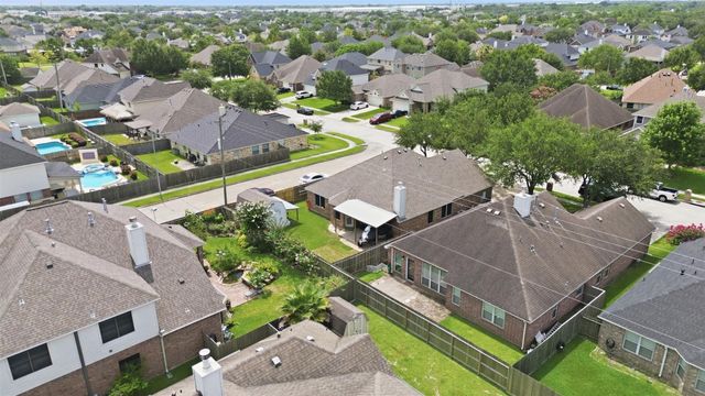 2121 Sugar Hill Drive, Deer Park, TX 77536