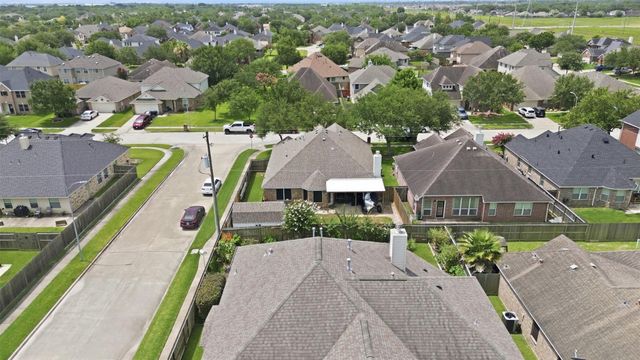 2121 Sugar Hill Drive, Deer Park, TX 77536