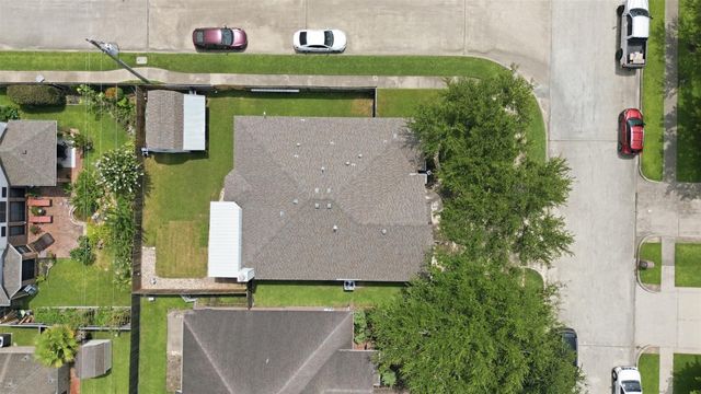 2121 Sugar Hill Drive, Deer Park, TX 77536