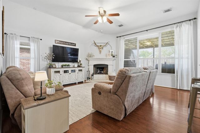2121 Sugar Hill Drive, Deer Park, TX 77536