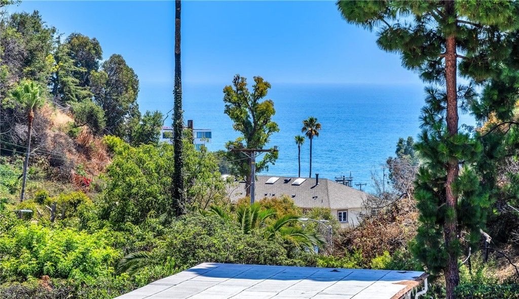 517 Palisades Drive, Pacific Palisades, CA 90272