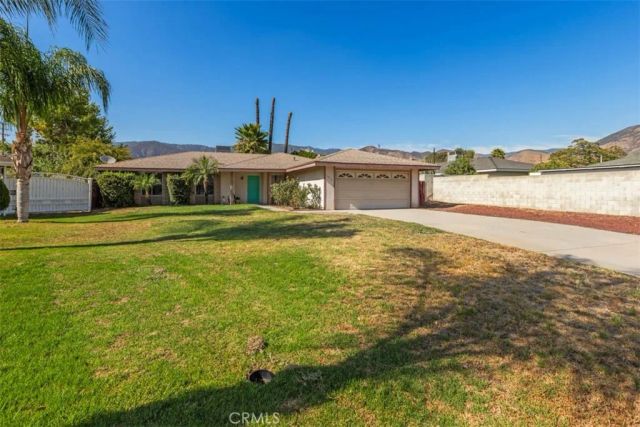 1476 Val Mar Drive, San Bernardino, CA 92404