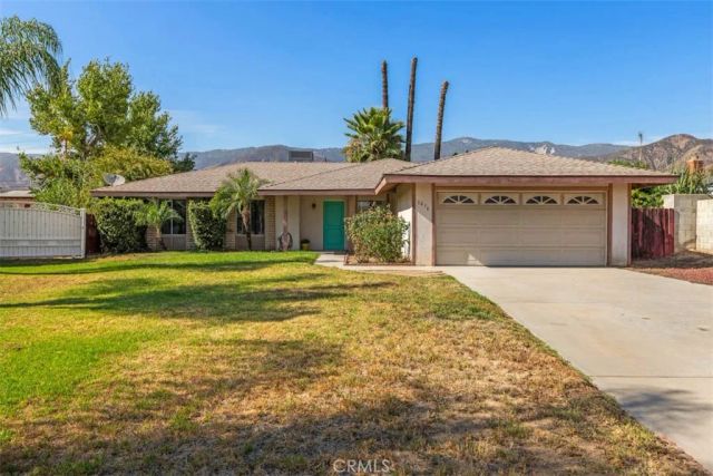 1476 Val Mar Drive, San Bernardino, CA 92404