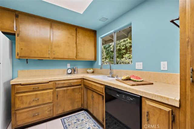 1476 Val Mar Drive, San Bernardino, CA 92404