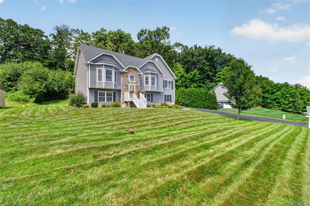 22 Ashley Court, Salisbury Mills, NY 12577