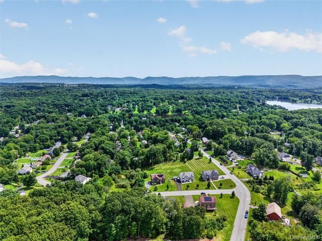 22 Ashley Court, Salisbury Mills, NY 12577