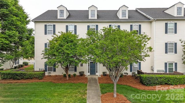 3839 Carl Parmer Drive, Harrisburg, NC 28075