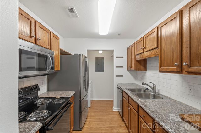 3839 Carl Parmer Drive, Harrisburg, NC 28075