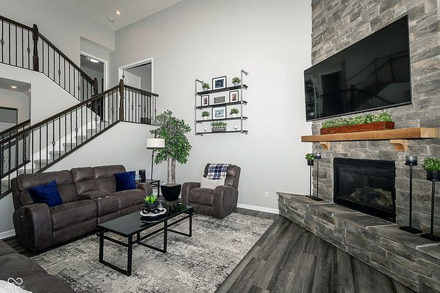 2477 Silver Rose Drive, Avon, IN 46123