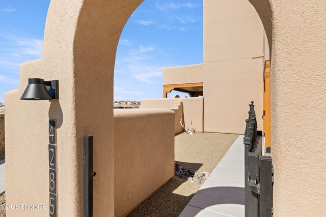 4285 Nambe Court, Las Cruces, NM 88011