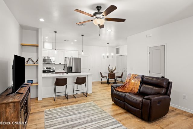 4285 Nambe Court, Las Cruces, NM 88011