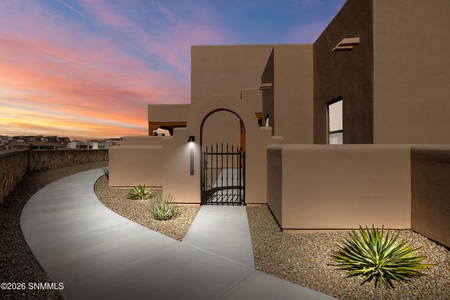 4285 Nambe Court, Las Cruces, NM 88011