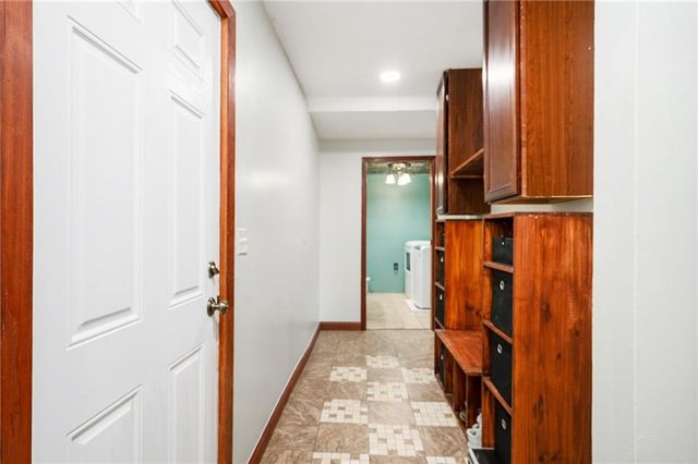 3019 Pawnee Road, Ottawa, KS 66067