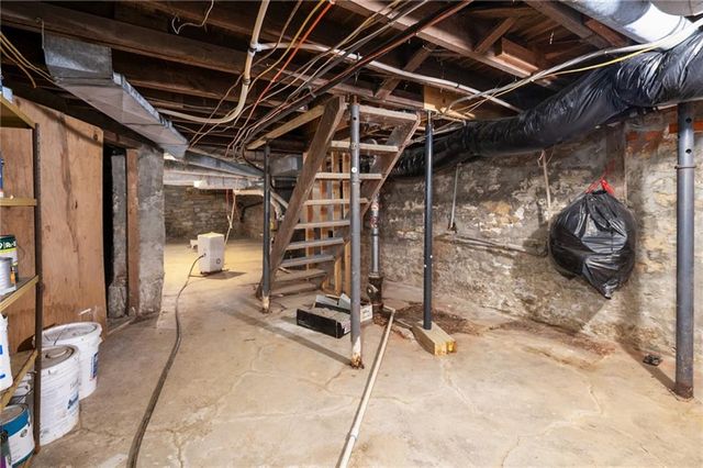 3019 Pawnee Road, Ottawa, KS 66067