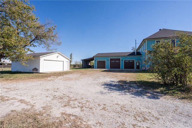 3019 Pawnee Road, Ottawa, KS 66067