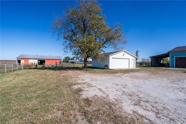 3019 Pawnee Road, Ottawa, KS 66067