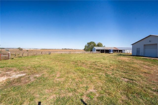 3019 Pawnee Road, Ottawa, KS 66067