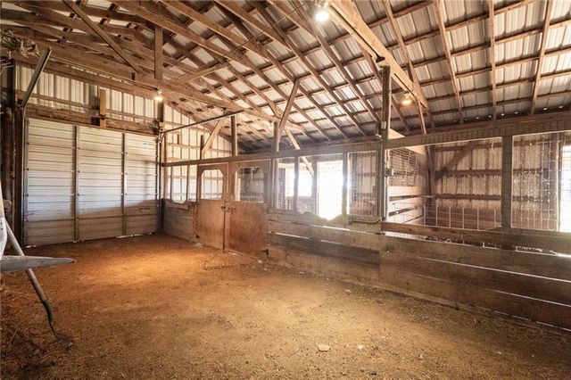 3019 Pawnee Road, Ottawa, KS 66067