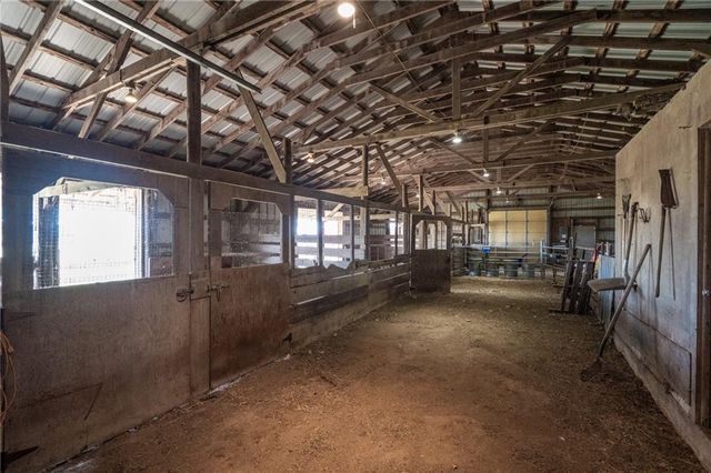 3019 Pawnee Road, Ottawa, KS 66067