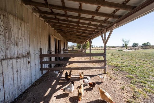 3019 Pawnee Road, Ottawa, KS 66067