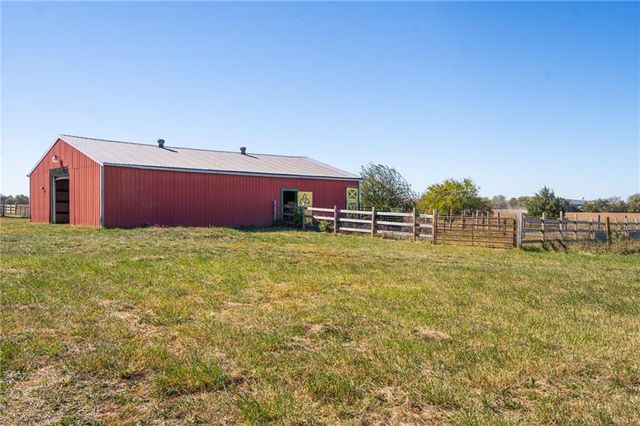 3019 Pawnee Road, Ottawa, KS 66067