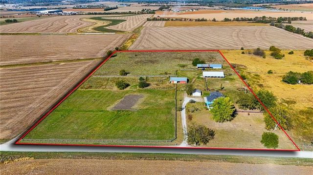 3019 Pawnee Road, Ottawa, KS 66067