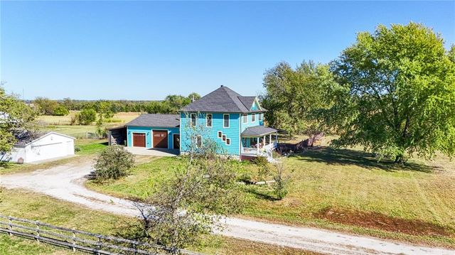 3019 Pawnee Road, Ottawa, KS 66067