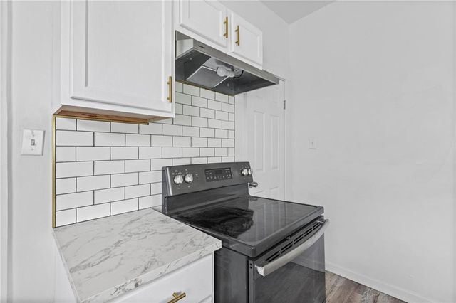 805 Spruce Avenue, Kansas City, MO 64124